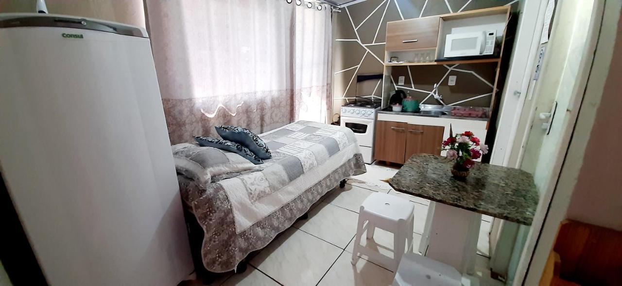 Kitnet K1 Em Torres-Rs - Na Mais Bela Praia Gaucha - Cozinha - Banheiro - Ar Condicionado - Smart Tv 32' - Wi-Fi - Anfitria Superhost No Bnb Dış mekan fotoğraf