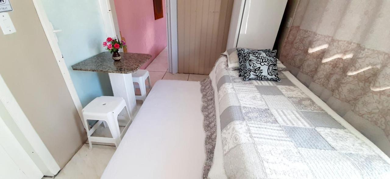 Kitnet K1 Em Torres-Rs - Na Mais Bela Praia Gaucha - Cozinha - Banheiro - Ar Condicionado - Smart Tv 32' - Wi-Fi - Anfitria Superhost No Bnb Dış mekan fotoğraf