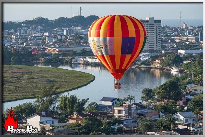 Kitnet K1 Em Torres-Rs - Na Mais Bela Praia Gaucha - Cozinha - Banheiro - Ar Condicionado - Smart Tv 32' - Wi-Fi - Anfitria Superhost No Bnb Dış mekan fotoğraf