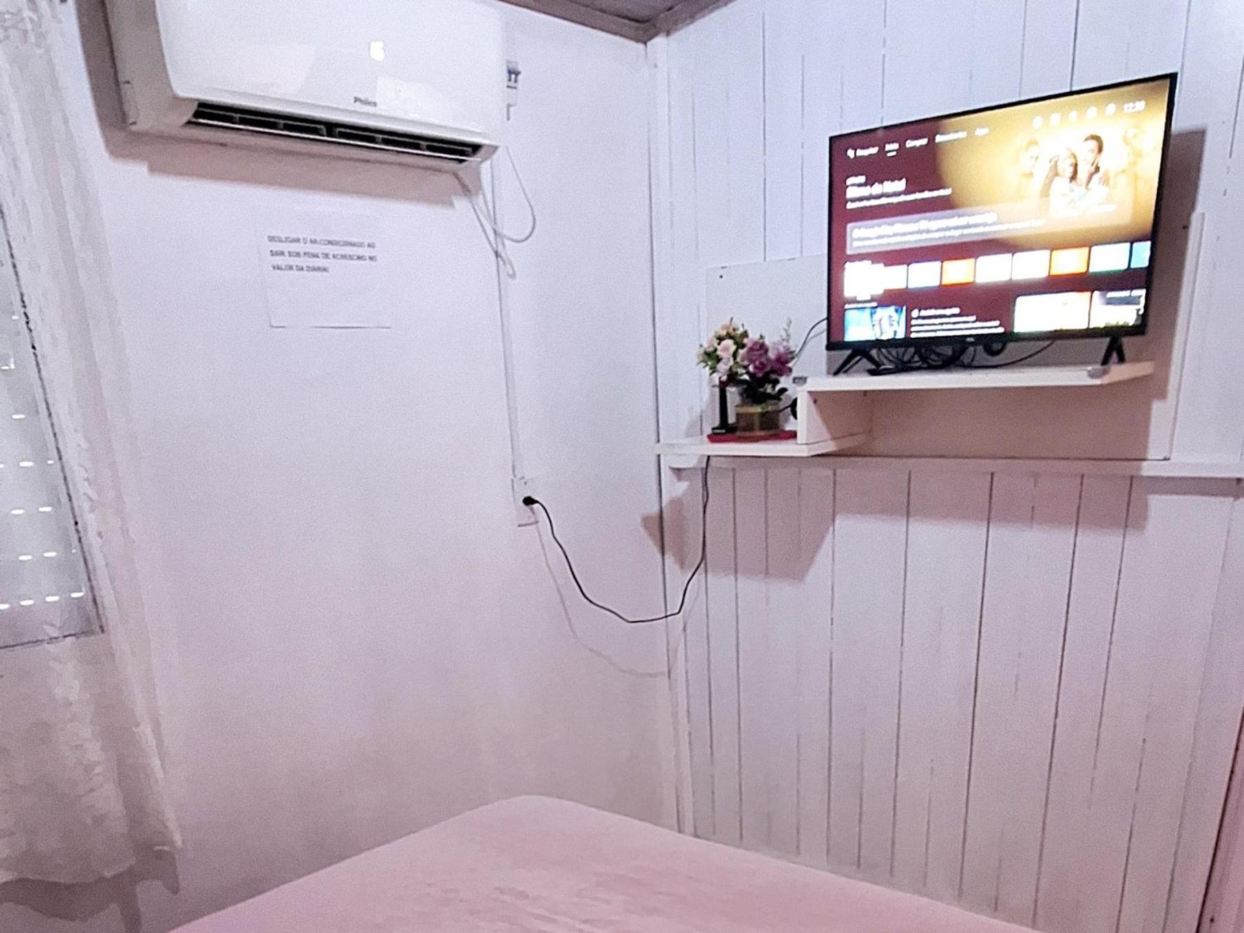 Kitnet K1 Em Torres-Rs - Na Mais Bela Praia Gaucha - Cozinha - Banheiro - Ar Condicionado - Smart Tv 32' - Wi-Fi - Anfitria Superhost No Bnb Dış mekan fotoğraf